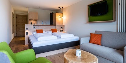 Hotels an der Piste - Langlaufloipe - Riezlern - Zimmerkategorie Besler Komfort - Komfort Doppelzimmer  - Bio-Berghotel Ifenblick