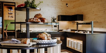 Hotels an der Piste - Preisniveau: gehoben - Mittelberg (Mittelberg) - Vielfältiges Frühstücksbuffet in 100% Bio-Qualität - Bio-Berghotel Ifenblick