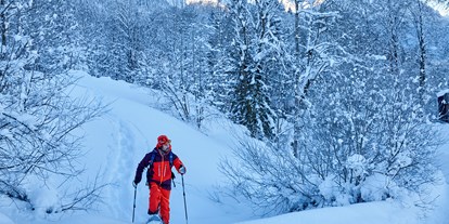 Hotels an der Piste - Hotel-Schwerpunkt: Skifahren & Wellness - Deutschland - Schneeschuhwanderung - Kempinski Hotel Berchtesgaden
