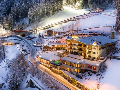 Hotels an der Piste - Hotel-Schwerpunkt: Skifahren & Familie - Itter - Skifahren bis an die Seetal Haustür - Alpin Family Resort Seetal ****s