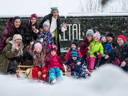 Hotels an der Piste - Skiraum: videoüberwacht - Itter - Geführte Winterwanderungen - Alpin Family Resort Seetal ****s