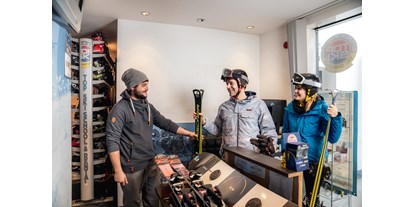 Hotels an der Piste - Hotel-Schwerpunkt: Skifahren & Wellness - Trentino-Südtirol - Skirental - Hotel Stella - My Dolomites Experience