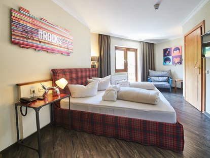 Hotels an der Piste - Pools: Außenpool beheizt - THOMSN - Alpine Rock Hotel