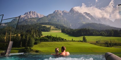 Hotels an der Piste - Skiraum: Skispinde - Infinity Sky-Pool - Hotel Salzburger Hof Leogang