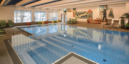 Hotels an der Piste - Skiraum: versperrbar - Bad Hofgastein - Indoorpool im Partnerhotel TAUERNHOF****  - Crystls Aparthotel