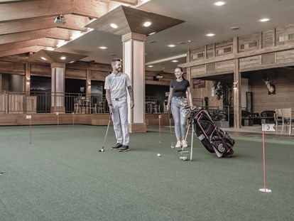 Hotels an der Piste - Wellnessbereich - Indoor Golf - SKI | GOLF | WELLNESS Hotel Riml ****s