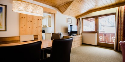 Hotels an der Piste - Skiraum: Skispinde - Fügen - Apartment Ahornspitze 80m² für 6 - 8 Personen - Aparthotel Dorfplatzl