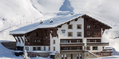 Hotels an der Piste - Hotel-Schwerpunkt: Skifahren & Tourengehen - Ski Arlberg - Hotel Außenansicht - Hotel Ulli