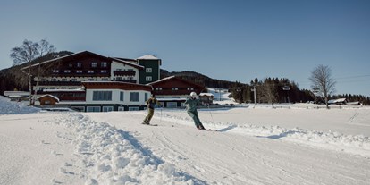 Hotels an der Piste - Skiverleih - Gosau - Ski in & Ski out im Hotel Waldfrieden. - Hotel Waldfrieden