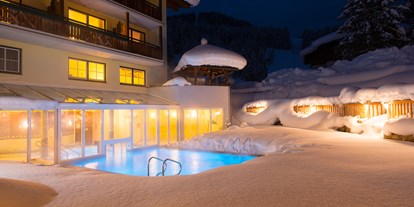 Hotels an der Piste - Skikurs direkt beim Hotel: für Erwachsene - Dienten am Hochkönig - Außenpool beheizt - Hotel Guggenberger