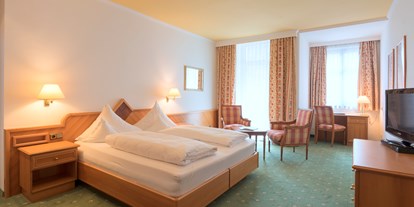 Hotels an der Piste - Pools: Innenpool - Kappl (Kappl) - Beispielbild "Anton Doppelzimmer" - Hotel Post