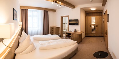 Hotels an der Piste - Wellnessbereich - See (Kappl, See) - Beispielbild "Gampen Doppelzimmer" - Hotel Post