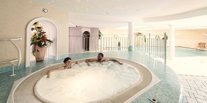 Hotels an der Piste - Hotel-Schwerpunkt: Skifahren & Kulinarik - Warth (Warth) - Whirlpool Relax Center - Hotel Post