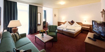 Hotels an der Piste - Hallenbad - Tiroler Oberland - Symbolbild  - Hotel Post
