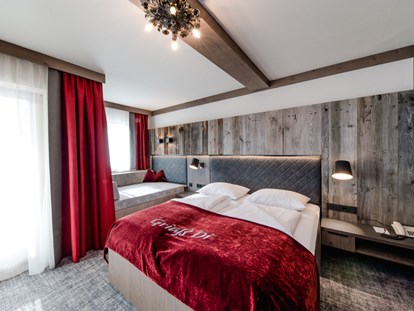 Hotels an der Piste - Ski-In Ski-Out - Katschberghöhe - Doppelzimmer mit Kuschelecke - **** Hotel Alpenrose Zauchensee