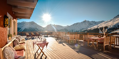 Hotels an der Piste - Ski-In Ski-Out - Moos/Pass - Sonnenterrasse - Hotel Alpenfriede