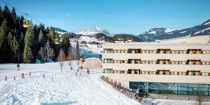 Hotels an der Piste - Parkplatz: kostenlos in Gehweite - Oberndorf in Tirol - Exterior - TUI Blue Fieberbrunn
