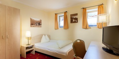 Hotels an der Piste - Skiraum: Skispinde - Matrei in Osttirol - Einzelzimmer im Jenshof - SCOL Sporthotel Großglockner