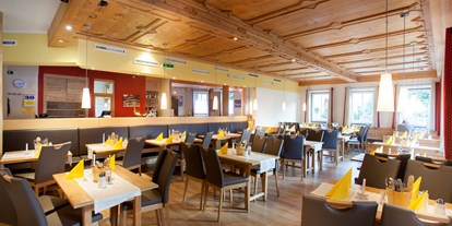 Hotels an der Piste - Trockenraum - Skigebiet Grossglockner Resort Kals-Matrei - Restaurantbereich im Jenshof - SCOL Sporthotel Großglockner