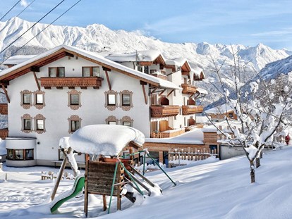 Hotels an der Piste - Hotel-Schwerpunkt: Skifahren & Wellness - St. Leonhard im Pitztal - © Archiv Hotel Panorama - Hotel Panorama