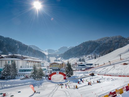 Hotels an der Piste - Skikurs direkt beim Hotel: für Kinder - Familotel Zauchenseehof