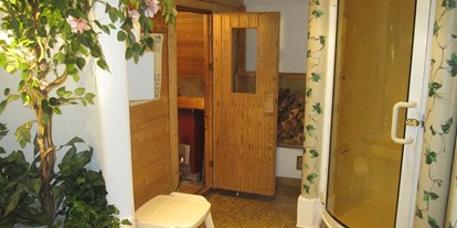 Hotels an der Piste - Oberösterreich - nach einem Skitag in die mit Holz beheizte Sauna ..... - Berghof Sturmgut
