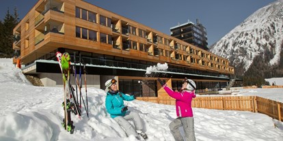 Hotels an der Piste - Pools: Außenpool beheizt - Skigebiet Grossglockner Resort Kals-Matrei - Gradonna****s Mountain Resort Châlets & Hotel