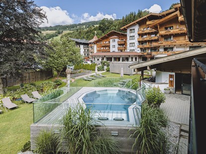 Hotels an der Piste - Parkplatz: kostenlos beim Hotel - Kitzbühel - ALL INCLUSIVE Hotel DIE SONNE