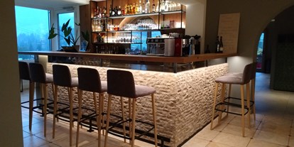 Hotels an der Piste - Preisniveau: moderat - Mellau - Hotelbar im "Ausblick 83" - Almhof Rupp - das Genießerhotel