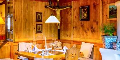 Hotels an der Piste - Sauna - Kleinwalsertal - A la carte Restaurant "Alte Walserstube" - Almhof Rupp - das Genießerhotel