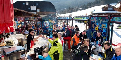 Hotels an der Piste - Skiraum: Skispinde - Apre-Ski-Bar - Grizzly Sport & Motorrad Resort