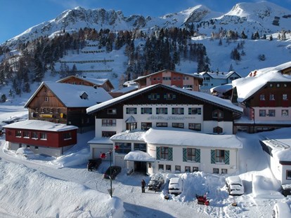 Hotels an der Piste - Rodeln - Andi's Skihotel