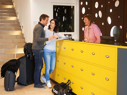 Hotels an der Piste - Hunde: auf Anfrage - Riezlern - APRES POST HOTEL Rezeption - APRES POST HOTEL