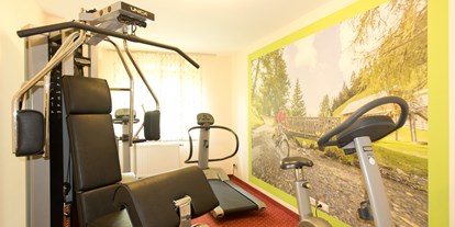 Hotels an der Piste - Wellnessbereich - Kanzelhöhe - Fitnessraum - Genusshotel Almrausch