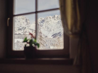 Hotels an der Piste - Hotel-Schwerpunkt: Skifahren & Wellness - Österreich - Ausblick auf die Berge  - Sporthotel Ellmau
