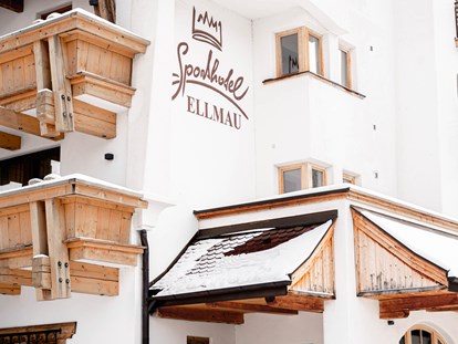 Hotels an der Piste - Hallenbad - SkiWelt Wilder Kaiser - Brixental - Außenansicht  - Sporthotel Ellmau