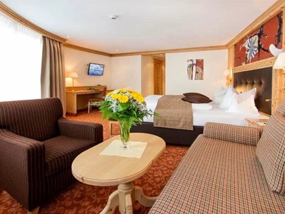 Hotels an der Piste - Hotel-Schwerpunkt: Skifahren & Wellness - Gemütliche Zimmer & Suiten - Skihotel Edelweiss Hochsölden