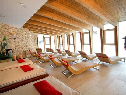 Hotels an der Piste - Hallenbad - Entspannung pur im Wellnessbereich - Skihotel Edelweiss Hochsölden