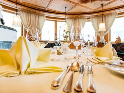 Hotels an der Piste - Kinder-/Übungshang - Skigebiet Sölden - Kulinarische Höhepunkte im Restaurant mit Panoramablick - Skihotel Edelweiss Hochsölden