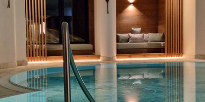 Hotels an der Piste - Hotel-Schwerpunkt: Skifahren & Romantik - Pool - Lech Valley Lodge