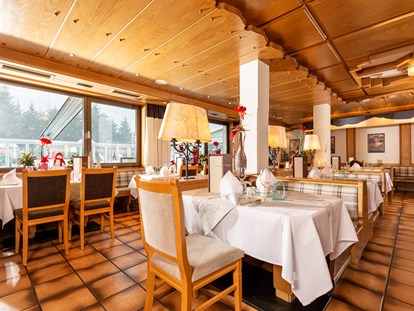 Hotels an der Piste - Parkplatz: kostenlos beim Hotel - Skigebiet Hintertuxer Gletscher - Restaurant - Kinder- & Gletscherhotel Hintertuxerhof