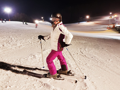 Hotels an der Piste - Skiservice: Skireparatur - Österreich - Nachtskifahren - jeden Freitag von 19 bis 21 Uhr, in den ferien auch diesntags - Familienhotel Berger ***superior