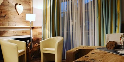 Hotels an der Piste - Hotel-Schwerpunkt: Skifahren & Kulinarik - Kaprun - Almsuite 35 m² Sitzbereich - Hotel Astrid