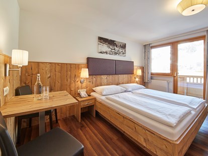 Hotels an der Piste - Parkplatz: kostenlos beim Hotel - Doppelzimmer "Komfort" - Dein MOUNTAIN Wohlfühlhotel Johanneshof