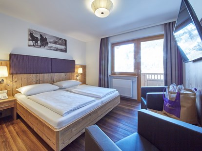 Hotels an der Piste - Hotel-Schwerpunkt: Skifahren & Familie - Junior Suite "Rosenquarz" - Dein MOUNTAIN Wohlfühlhotel Johanneshof