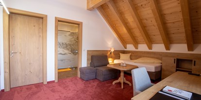 Hotels an der Piste - Preisniveau: moderat - Reschen - Einzelzimmer superior mit Balkon  - Hotel Persura