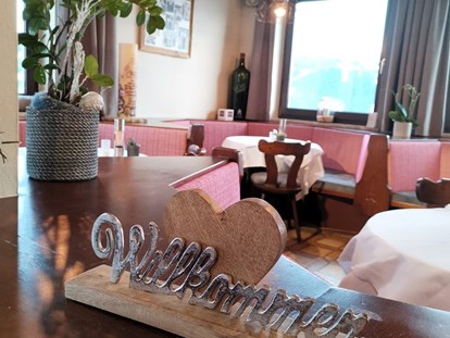 Hotels an der Piste - Hotel-Schwerpunkt: Skifahren & Tourengehen - Wagrain - Restaurant Pariente Willkommen - Hotel Restaurant Pariente
