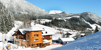 Hotels an der Piste - Skiservice: vorhanden - Unser Familienhotel liegt direkt an der Talstation der Fageralm-Lifte - Familienhotel Unterreith
