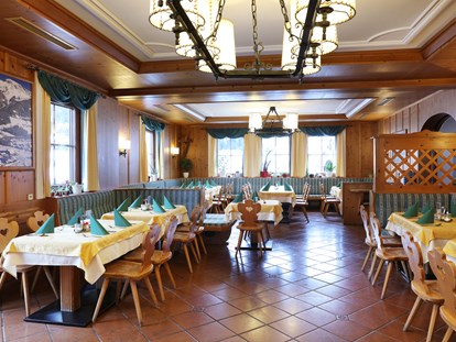 Hotels an der Piste - Ski-In Ski-Out - Speisesaal - Landhotel Salzburger Dolomitenhof