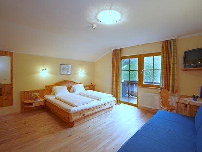 Hotels an der Piste - Hotel-Schwerpunkt: Skifahren & Wellness - Zirbenholzzimmer - Hotel-Pension Bruckreiterhof